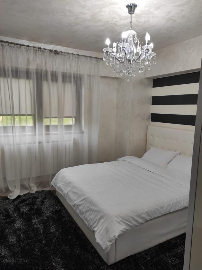 Apartament Lux Ultracentral Craiova Bagian luar foto