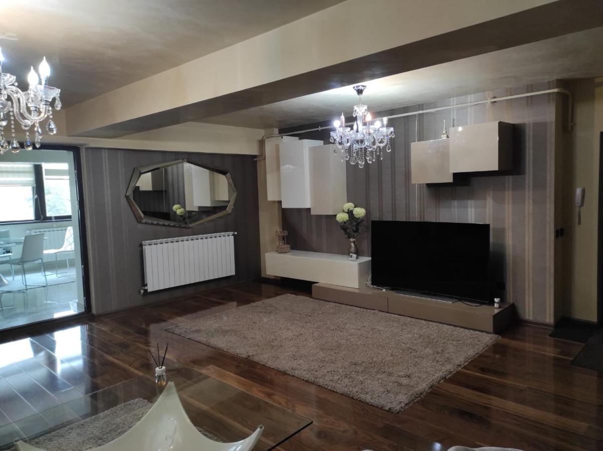 Apartament Lux Ultracentral Craiova Bagian luar foto